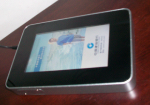 廠家熱銷創(chuàng)業(yè)興鼎7寸小巧于數(shù)碼相框型廣告機_傳媒、廣電_世界工廠網(wǎng)中國產(chǎn)品信息庫